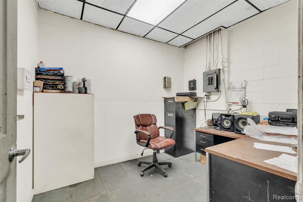 1475 S Newburgh Road, Westland, MI, 48186