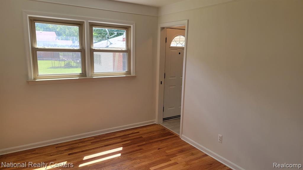 9030 Hemingway, Redford, MI 48239 — Photo 17