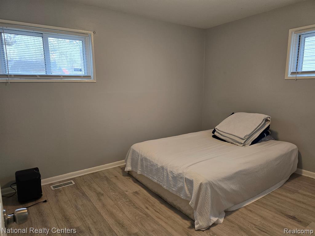 93 E COLGATE Avenue, Pontiac, MI 48340 — Photo 8
