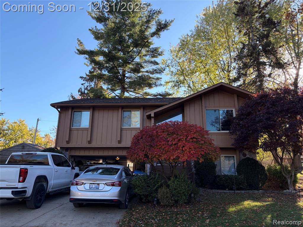 5119 Cohoctah Place, Waterford, MI 48327 — front exterior