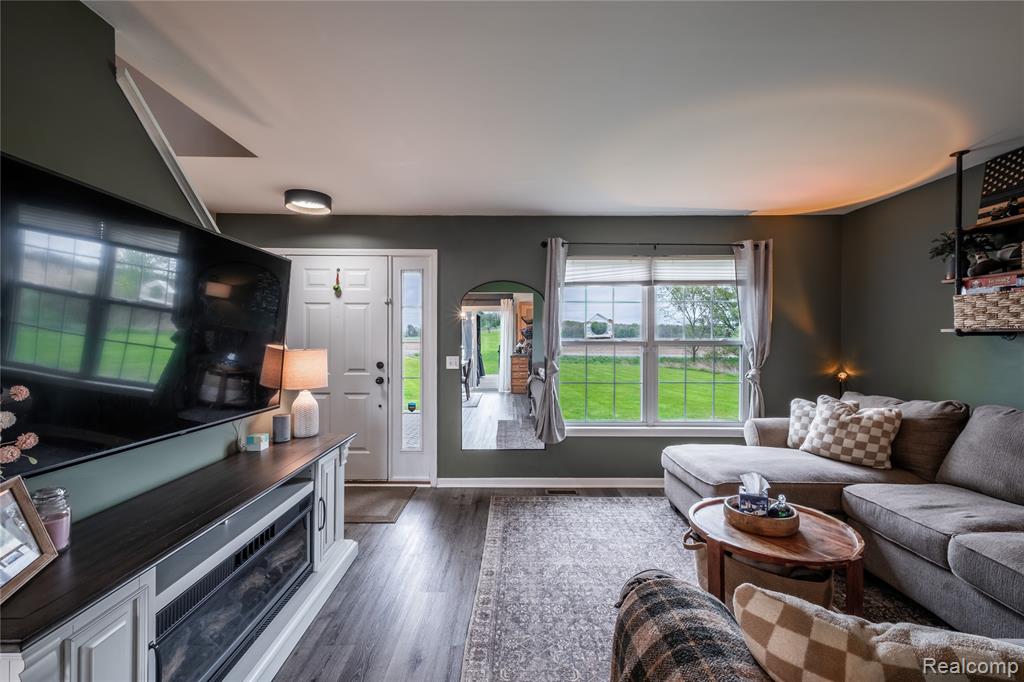 7839 Jefferson Road, North Branch, MI 48461 — Photo 16