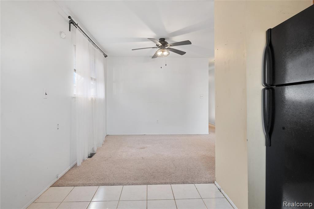 20842 Ridgemont Road, Harper Woods, MI 48225 — Photo 7
