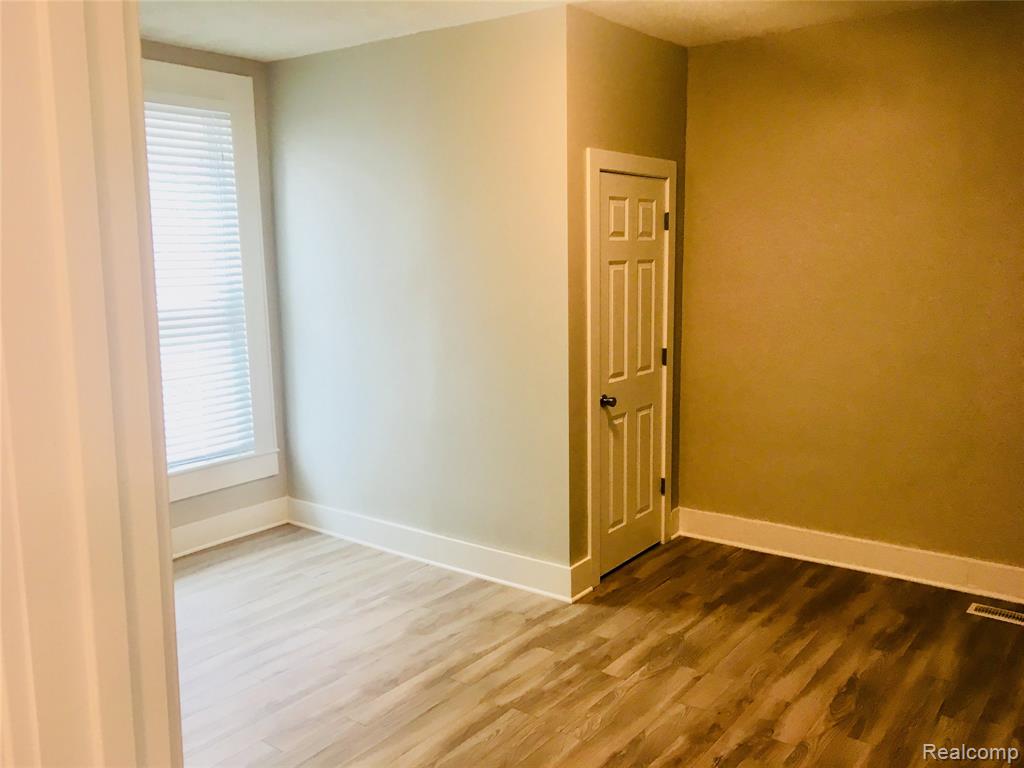 111 Kibbee Street, Mount Clemens, MI 48043 — Photo 5