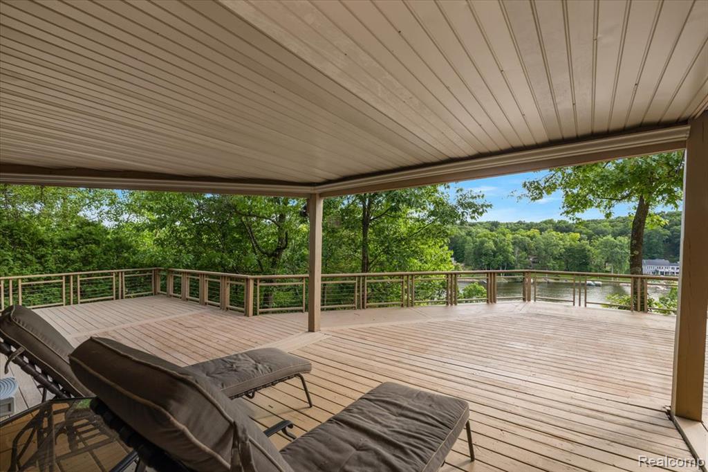 7291 Parkwood Drive, Fenton, MI 48430 — Photo 61