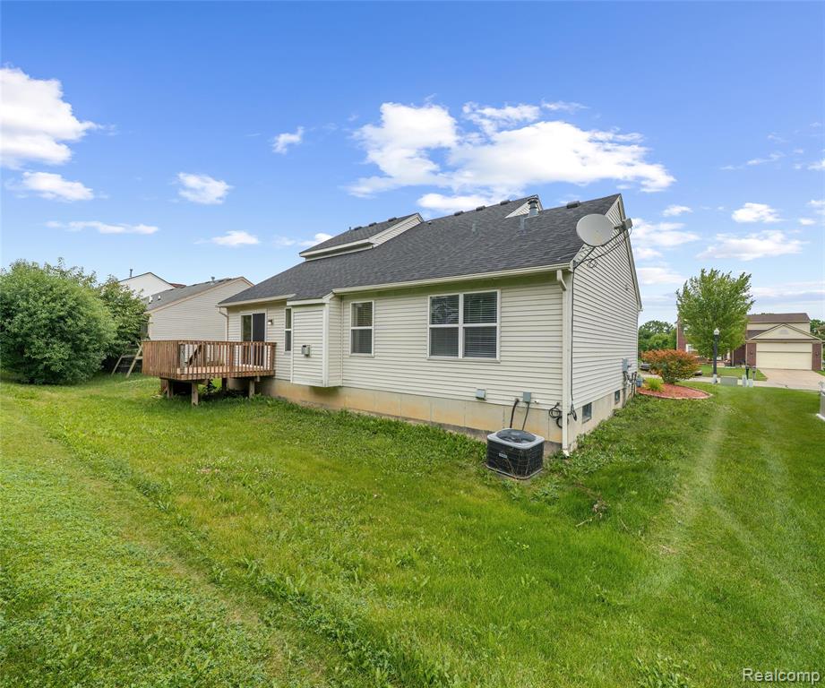 5864 Willow Ridge Drive, Ypsilanti, MI 48197 — Photo 53