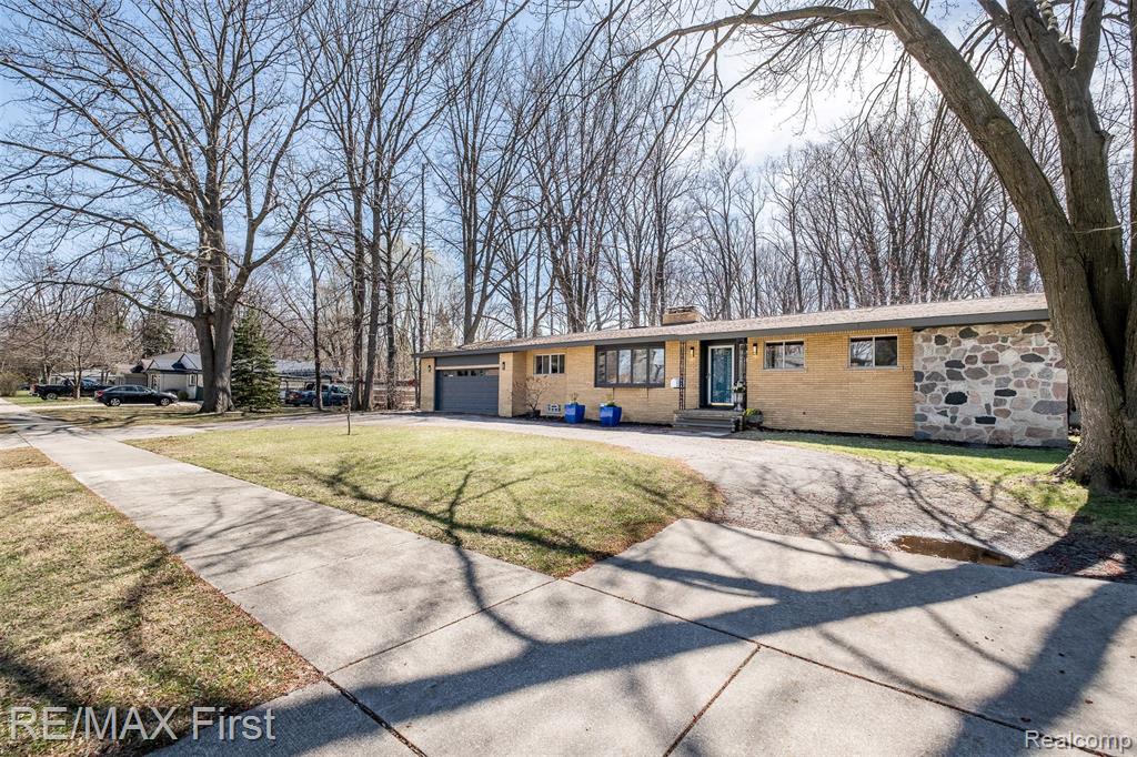 905 W Parker Avenue, Madison Heights, MI 48071 — Photo 3