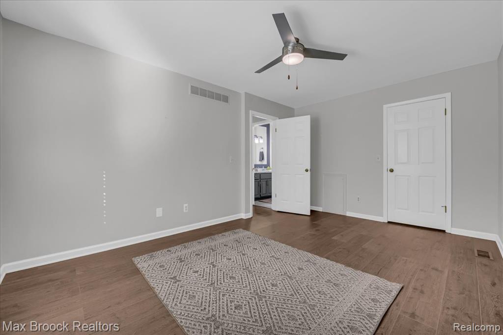 7617 Woodview Drive, Waterford, MI 48327 — Photo 13