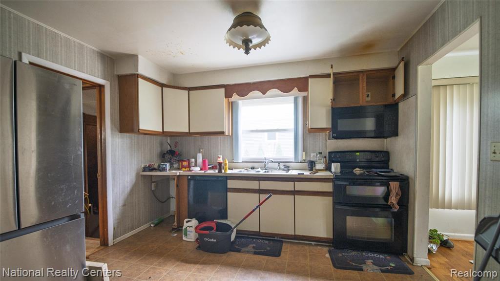 2561 Verna Street, Ypsilanti, MI 48197 — Photo 12