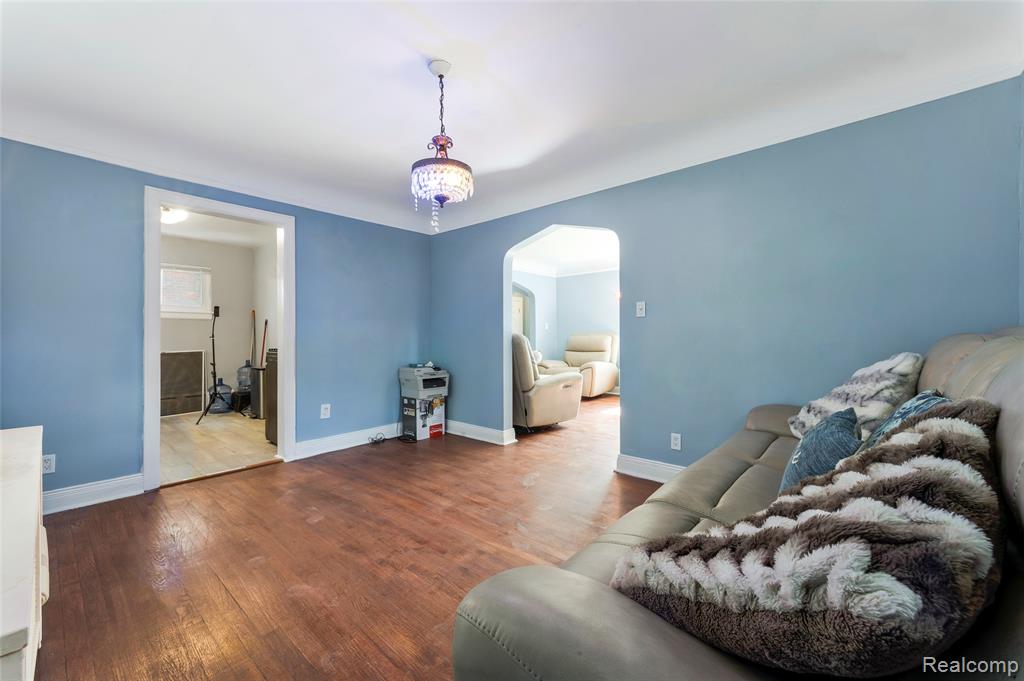 18746 Glenhurst Street, Detroit, MI 48219 — Photo 12