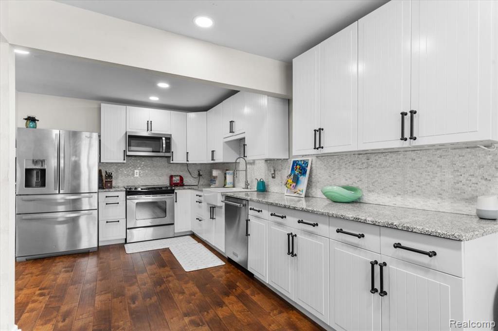 21301 E Glen Haven Circle, Northville, MI, 48167