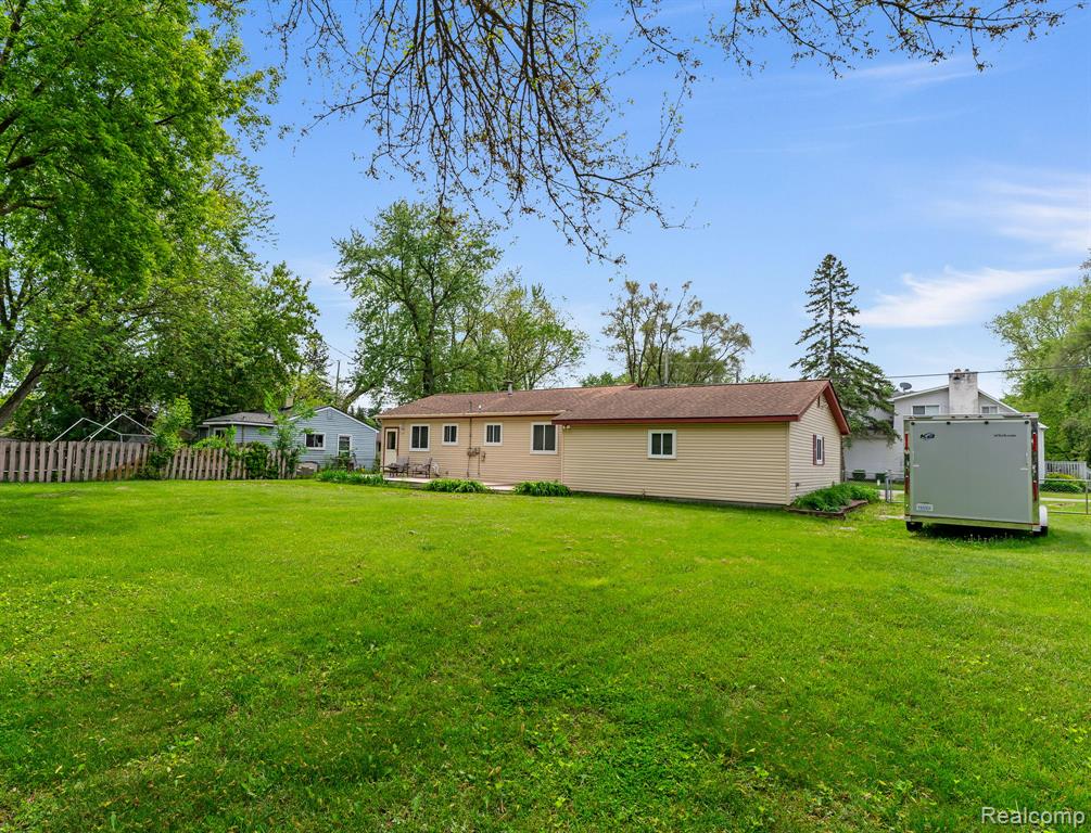 9220 Garden Terrace, Commerce Twp, MI 48382 — Photo 29