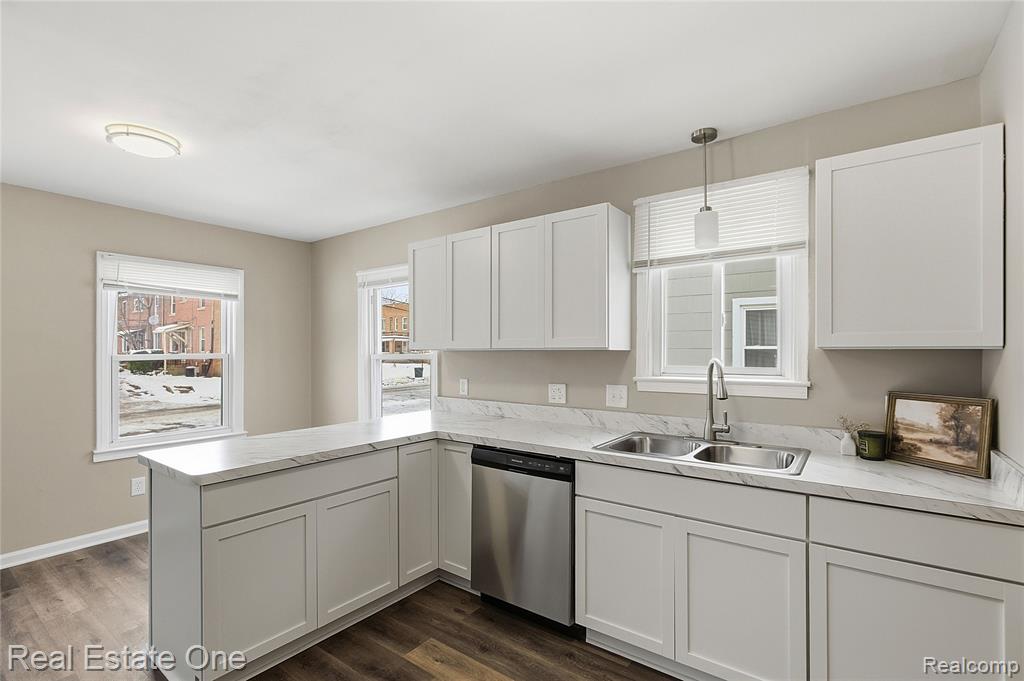 305 Liberty Street, Pontiac, MI 48341 — Photo 4