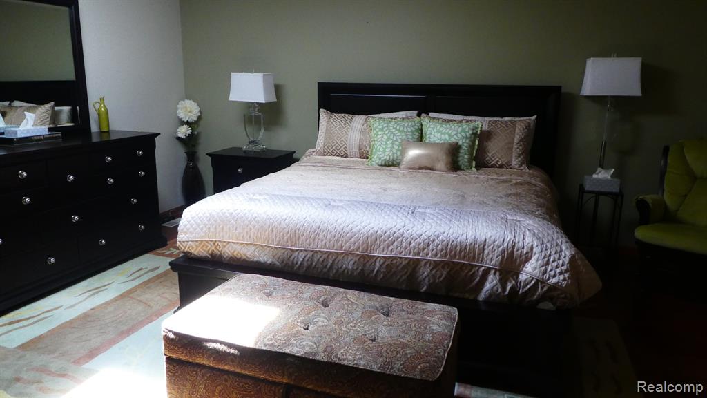 8051 Prestonwood Court, Flushing, MI 48433 — Photo 32