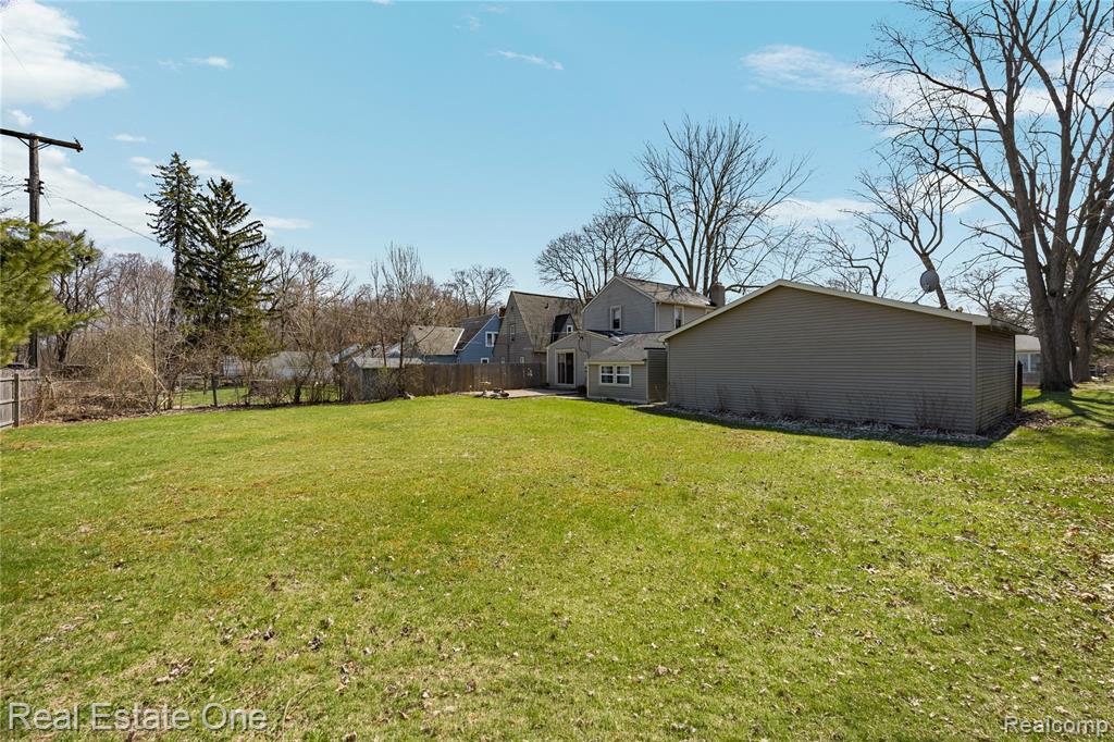 4058 Lomley Avenue, Waterford, MI 48329 — Photo 52