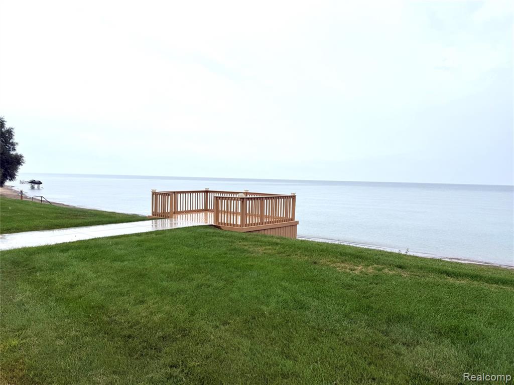 104 Shoreline Dr E, Port Sanilac, MI 48469 — Photo 3
