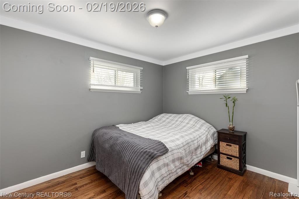 896 E Dallas Avenue, Madison Heights, MI 48071 — Photo 10