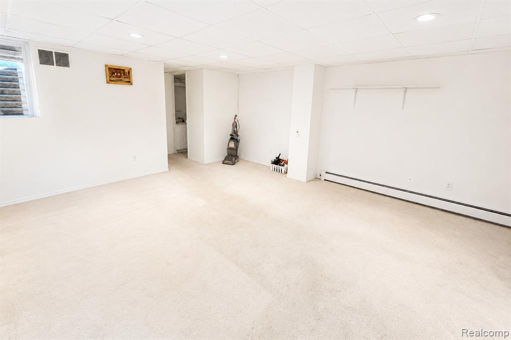 61227 Heritage, South Lyon, MI 48178 — Photo 13