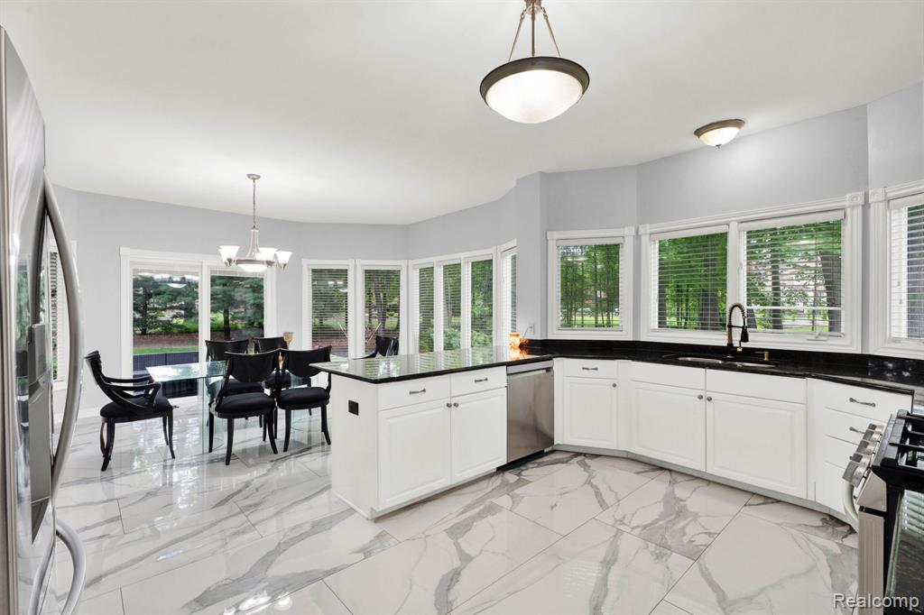 50565 Otter Creek Drive, Shelby Twp, MI 48317 — Photo 17