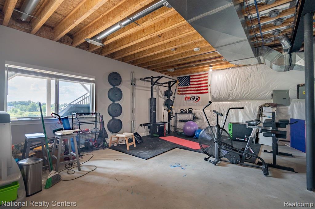 9869 Dartmouth Road, Clarkston, MI 48348 — Photo 47