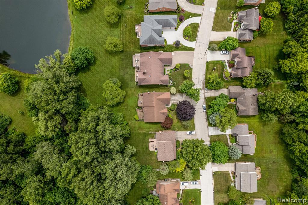 719 TEN POINT Drive, Rochester Hills, MI 48309 — Photo 41