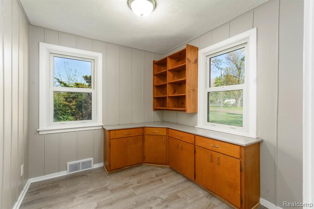 5721 Corunna Avenue, Clarkston, MI — Photo 10