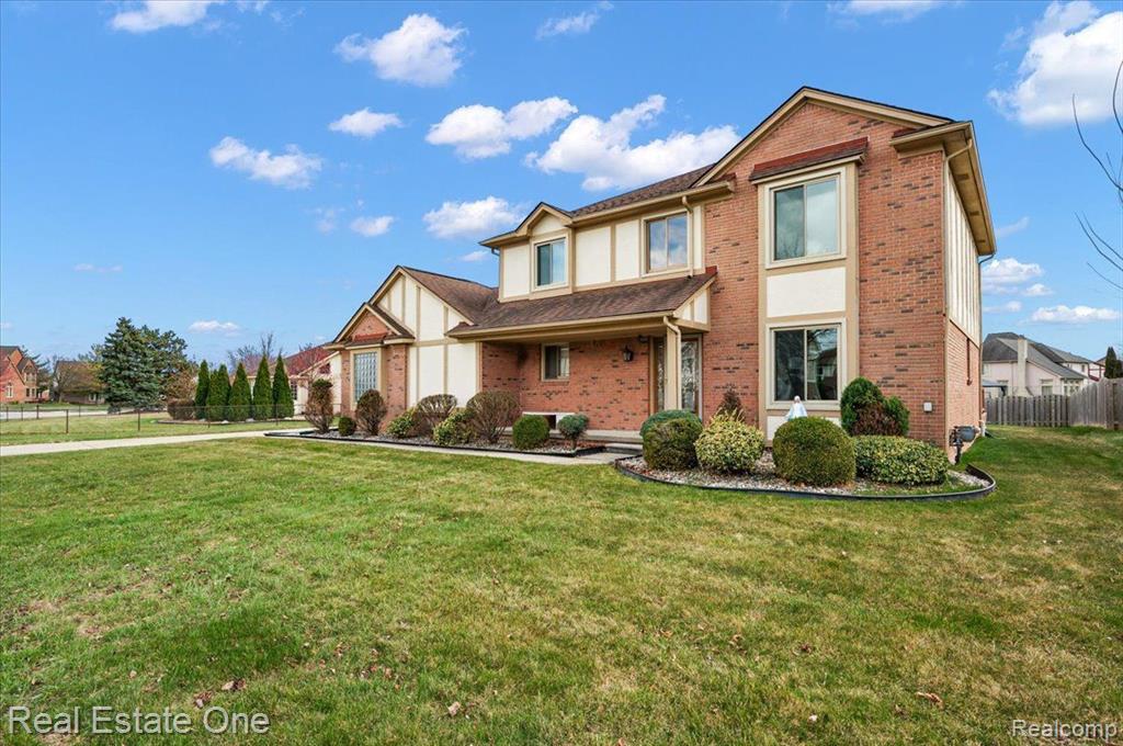 4836 CORRIANDER Drive, Sterling Heights, MI 48314 — Photo 4