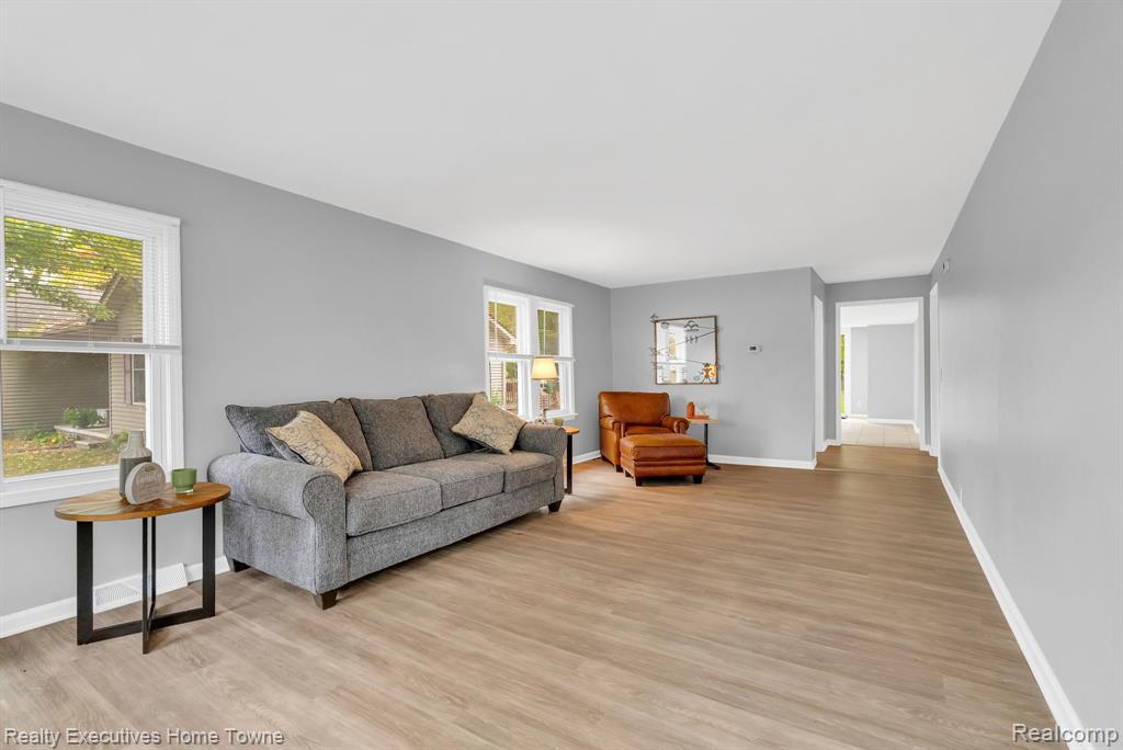 3932 Parker Road, Fort Gratiot, MI 48059 — Photo 5