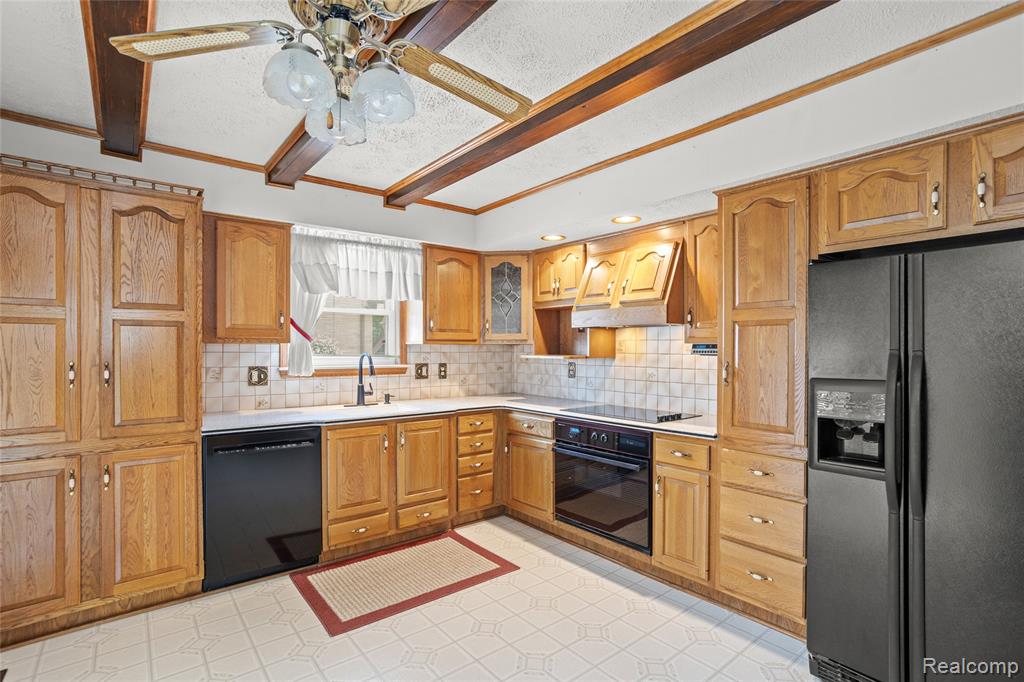 31792 Lafler Drive, Rockwood, MI — Photo 9
