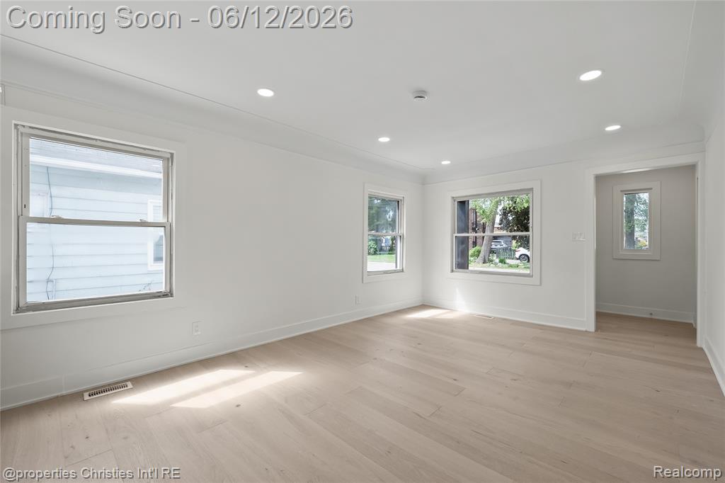 22502 Beach Street, Saint Clair Shores, MI 48081 — Photo 3