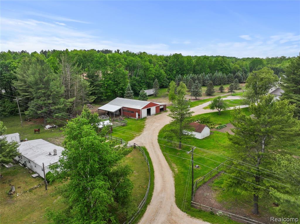 8875 N Lakola Road, Tustin, MI 49688 — Photo 29
