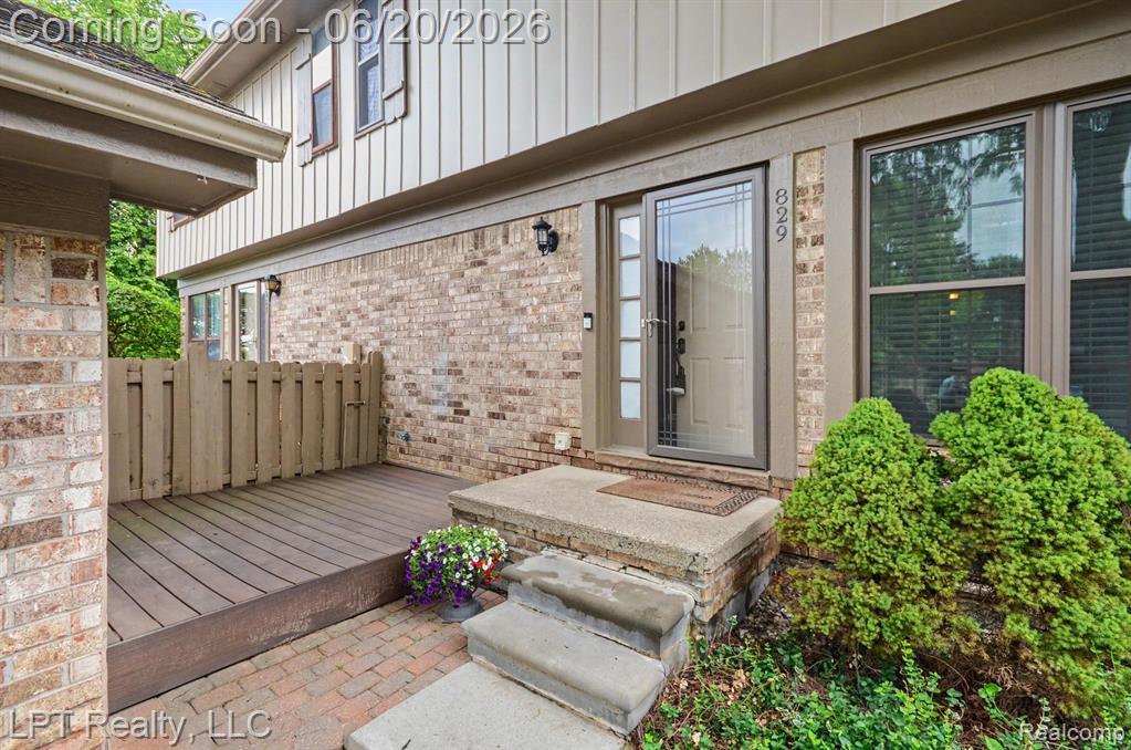 829 Langdon Court, Rochester Hills, MI 48307 — Photo 26
