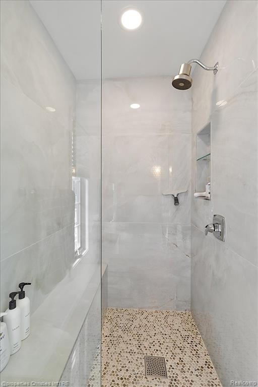 706 Great Oaks Drive, Bloomfield Hills, MI 48304 — Photo 54