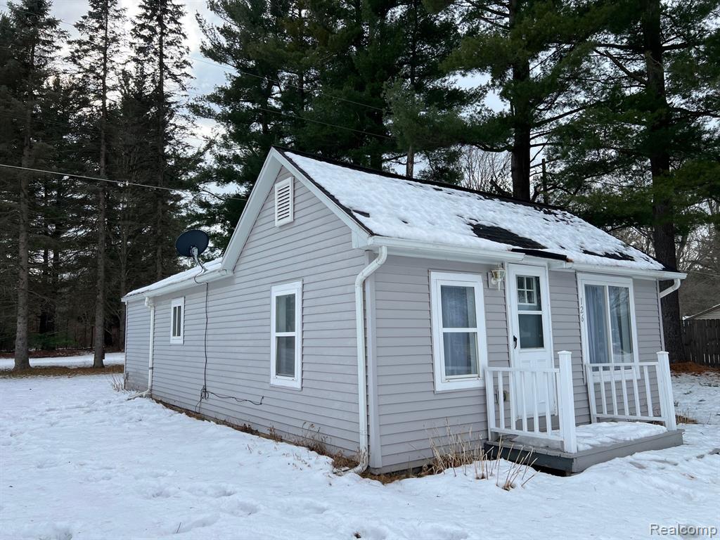 126 Burnside Road, North Branch, MI 48461 — Photo 2