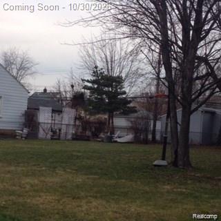 22144 Cushing Avenue, Eastpointe, MI 48021