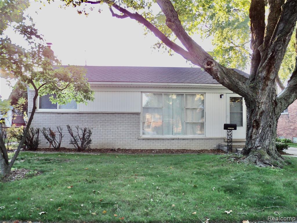 29221 Mark Avenue, Madison Heights, MI 48071
