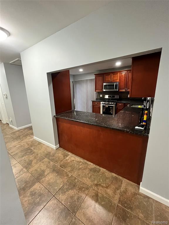 20535 Powers Avenue, Dearborn Heights, MI 48125 — Photo 11