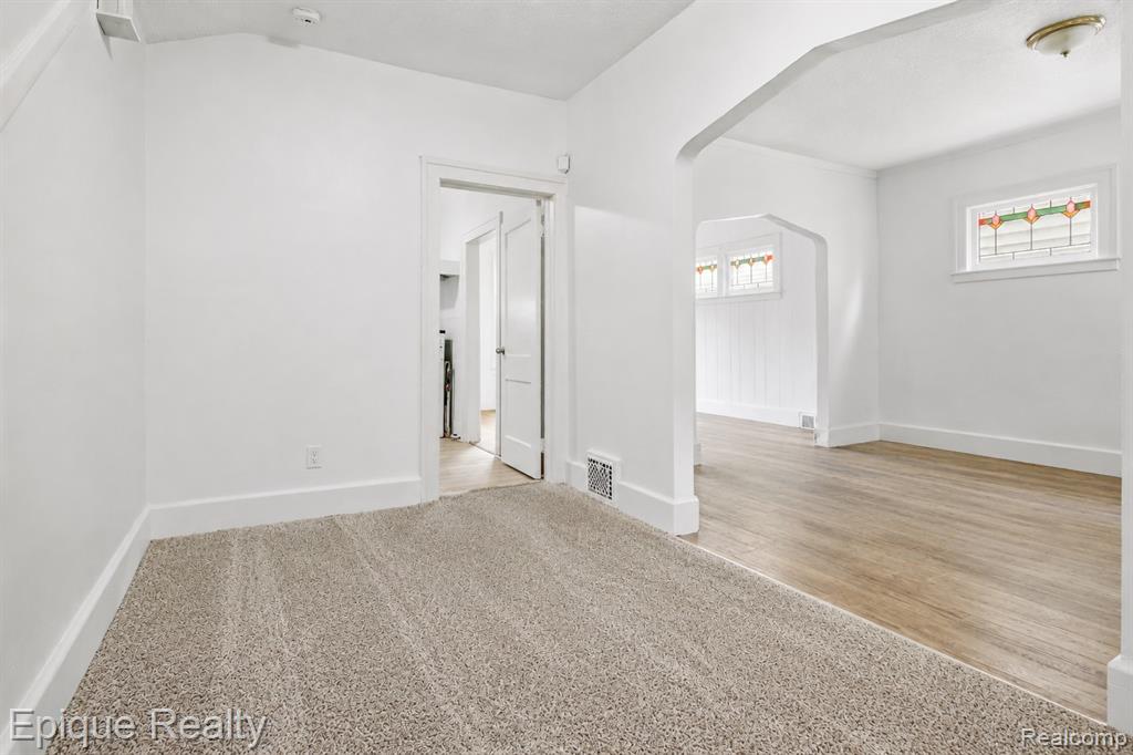 5045 Fairview Street, Detroit, MI 48213 — Photo 12