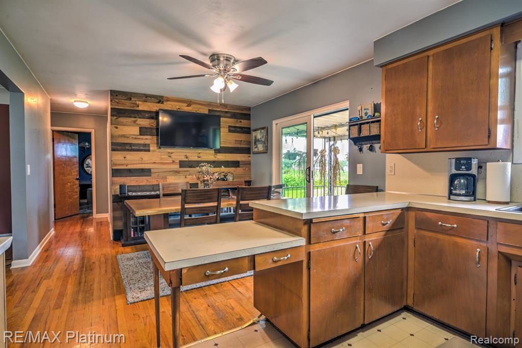5462 Cook Road, Swartz Creek, MI 48473 — Photo 12