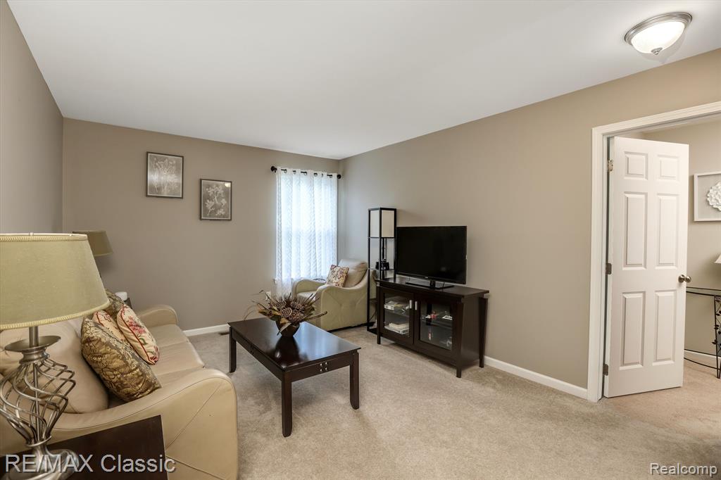 9109 WHITE TAIL, Ypsilanti, MI 48197 — Photo 23
