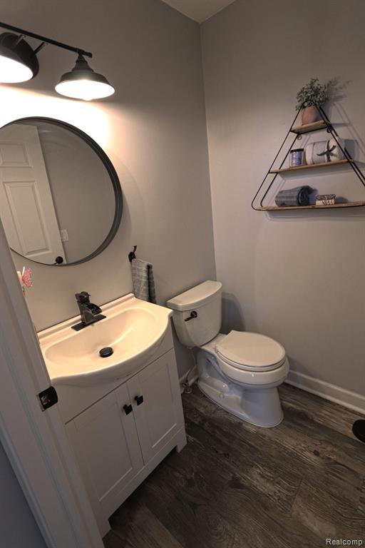 5470 HURON HILLS Drive, Commerce Twp, MI 48382 — Photo 15