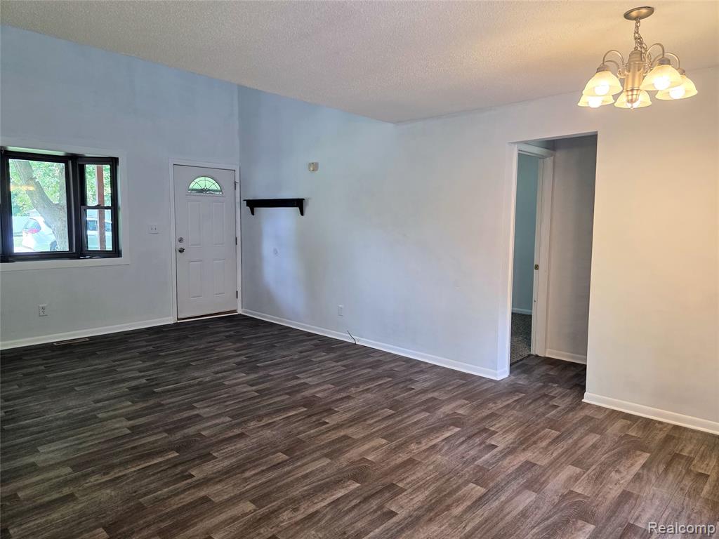 5016 N Vassar Road, Flint, MI 48506 — Photo 12
