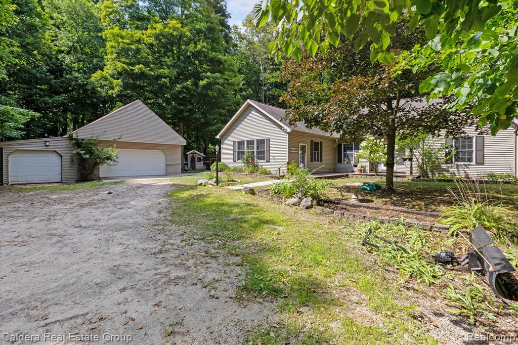 634 W Maple Ridge Road, Twining, MI 48766 — front exterior