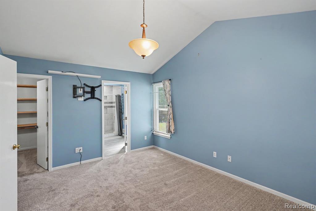 8012 Fox Hollow Road, Goodrich Vlg, MI — Photo 10