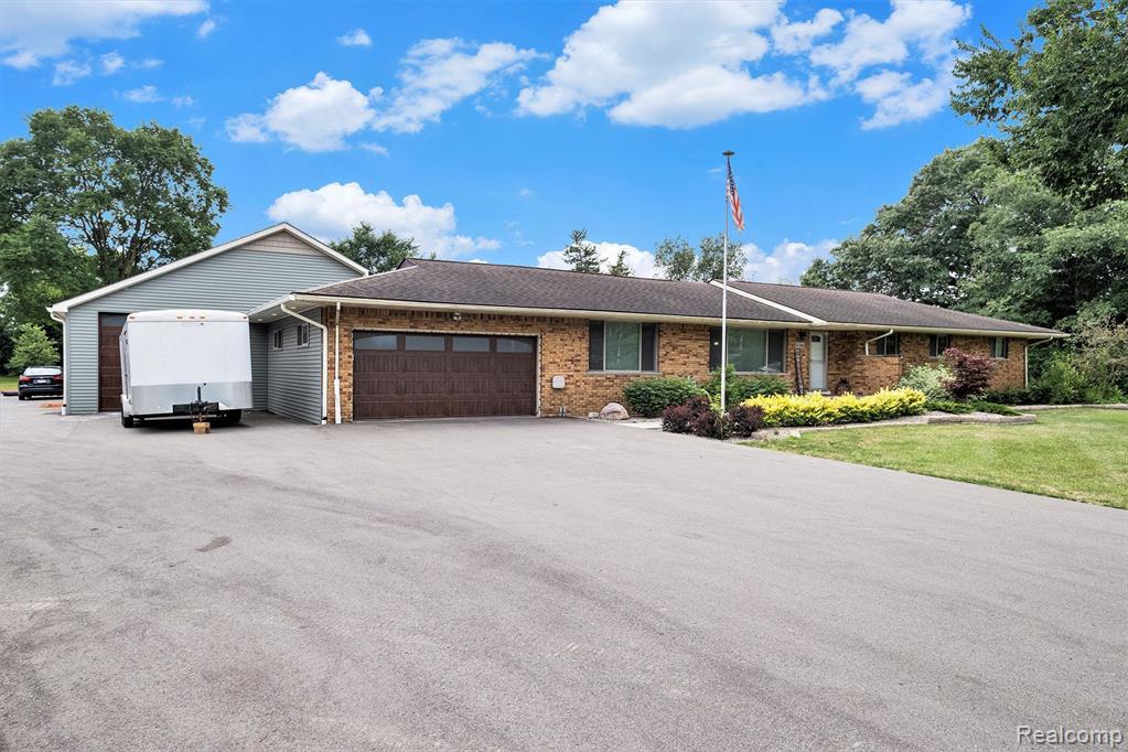 8266 Twilight Lane, Brighton, MI 48116 — Photo 5