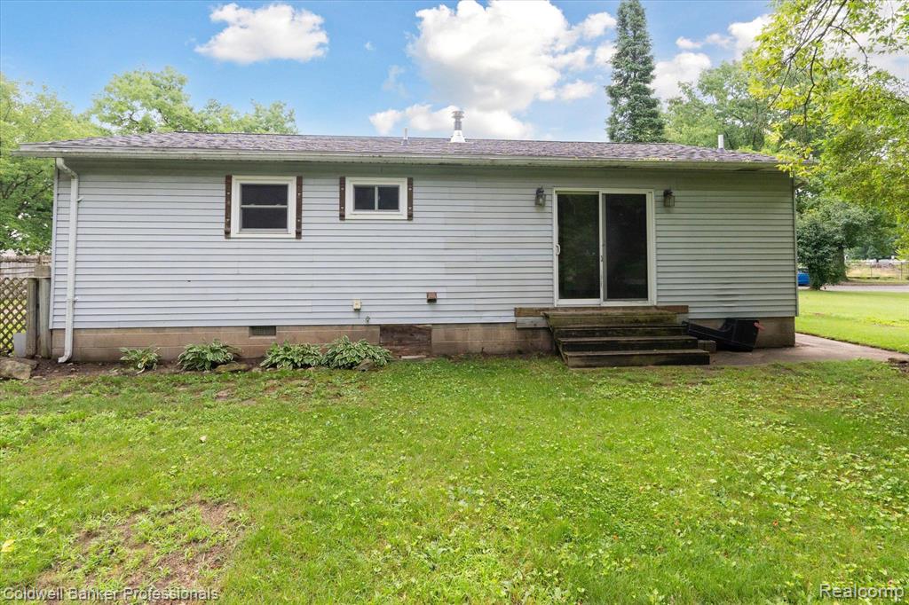 326 EAST Street, Holly, MI 48442 — Photo 25