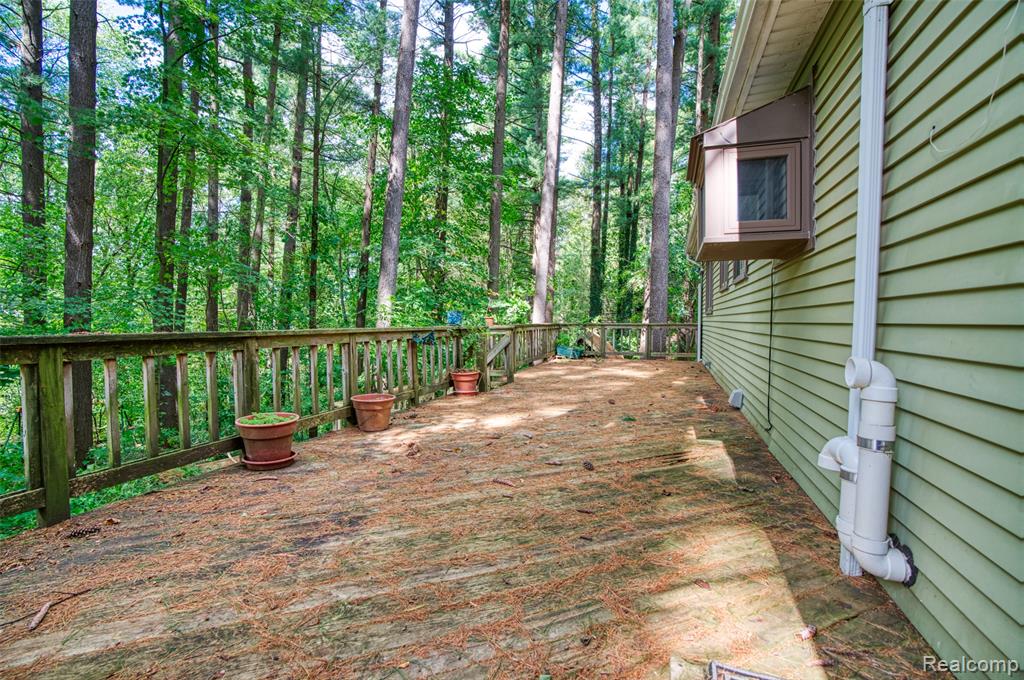 8800 Evergreen Road, Brighton, MI 48116 — Photo 21