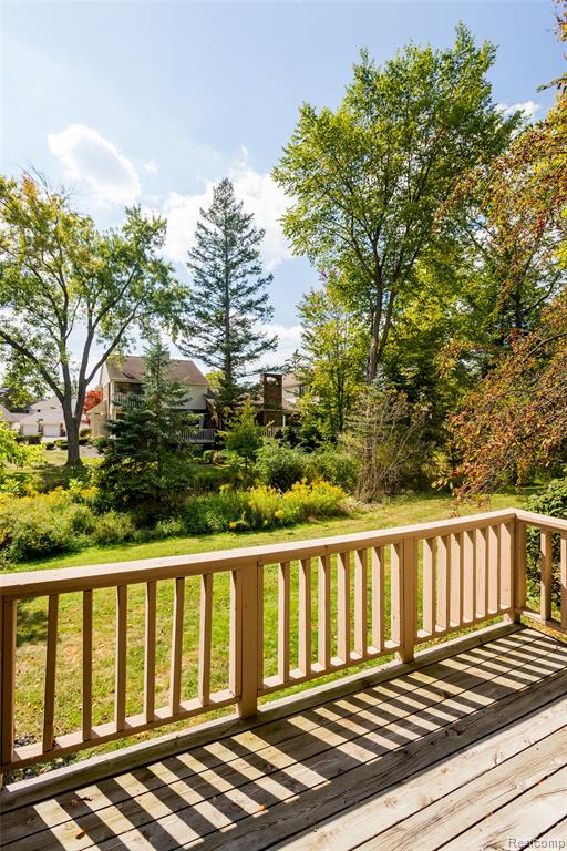 7118 Pebble Park Drive, West Bloomfield, MI — Photo 5