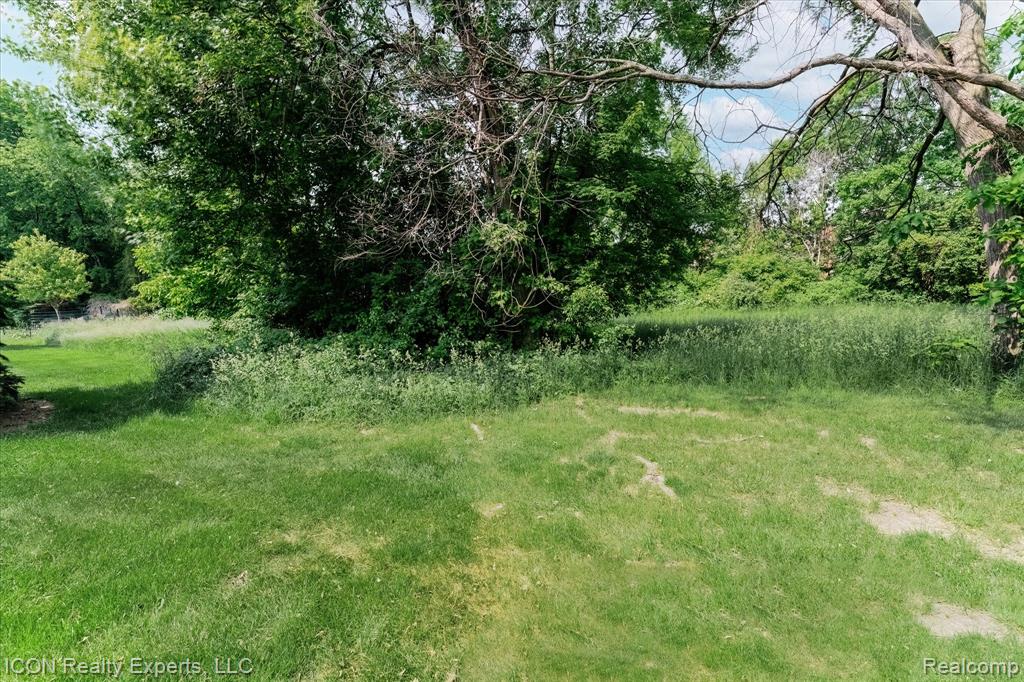 44215 Providence Drive, Clinton Twp, MI 48038 — Photo 8