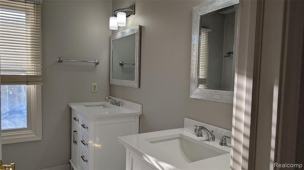 4912 OAK RIVER Drive, Troy, MI 48098 — Photo 31