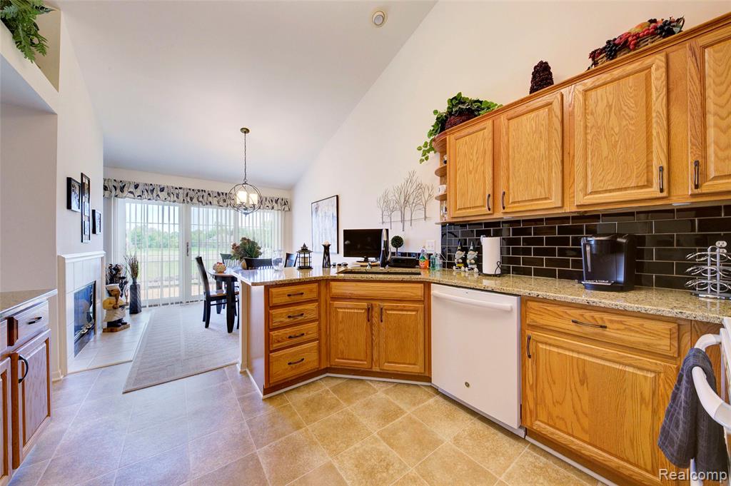 2577 Cleveland Way, Canton, MI 48188 — Photo 15